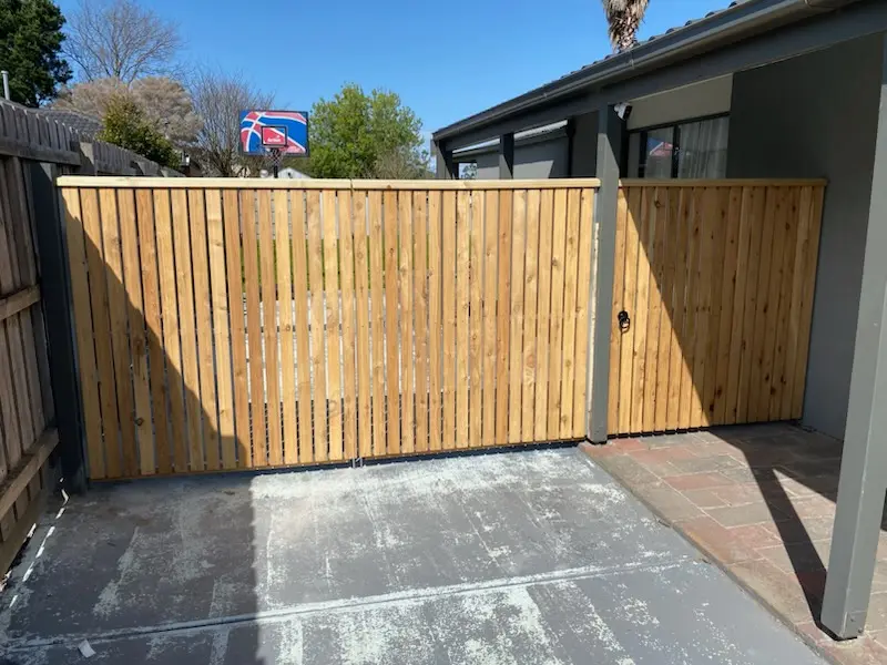Paling fence side perspective